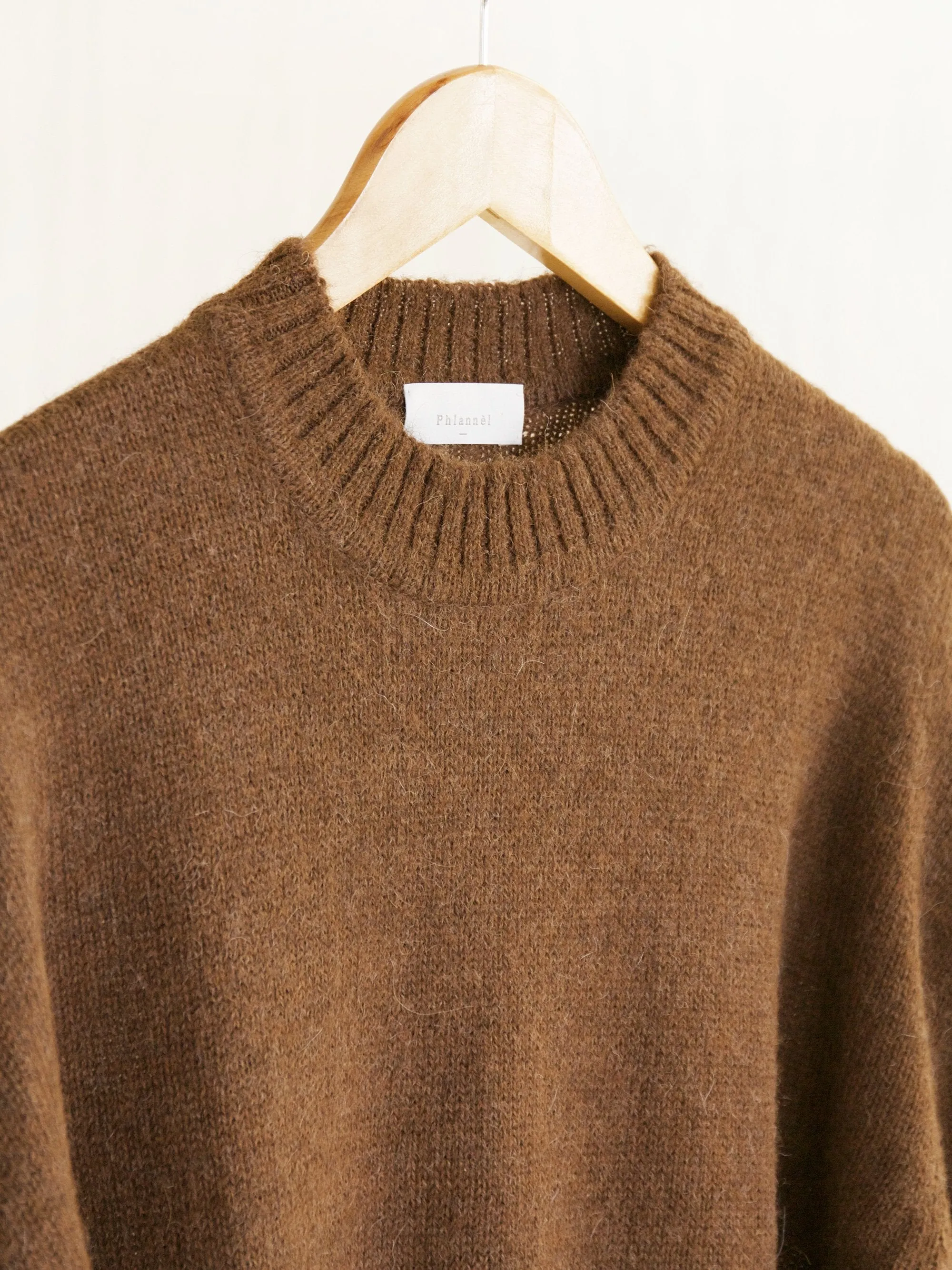Baby Alpaca Crewneck Knit - Walnut