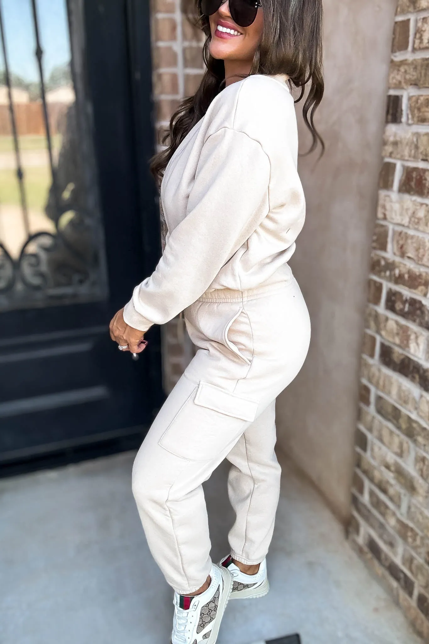Level Up Beige Relaxed Fleece Cargo Jogger Sweatpants