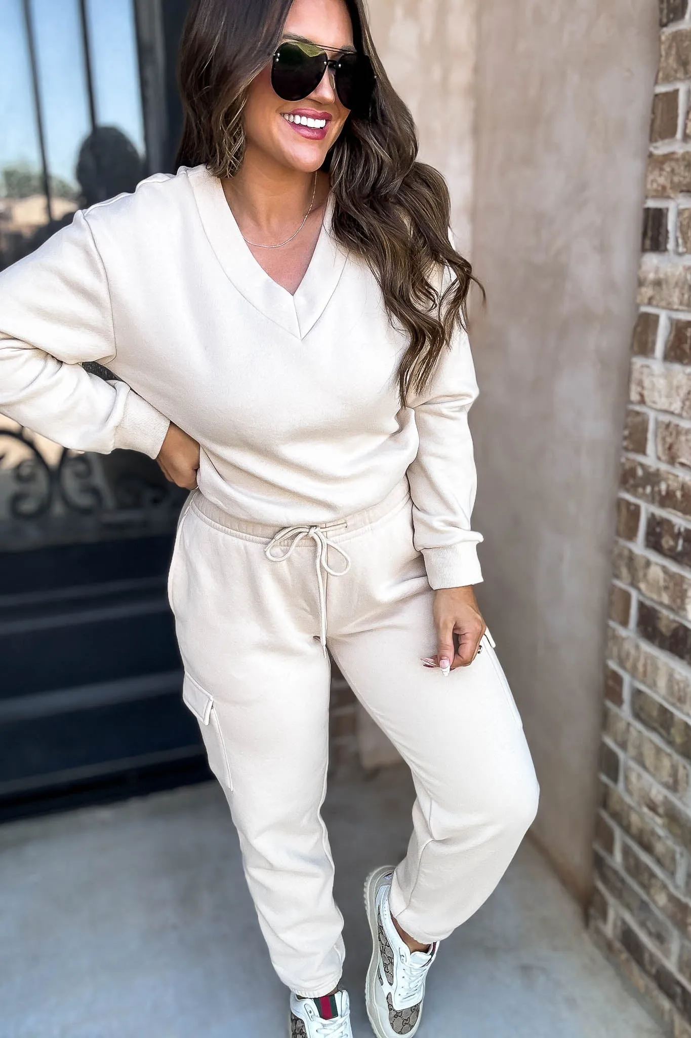 Level Up Beige Relaxed Fleece Cargo Jogger Sweatpants