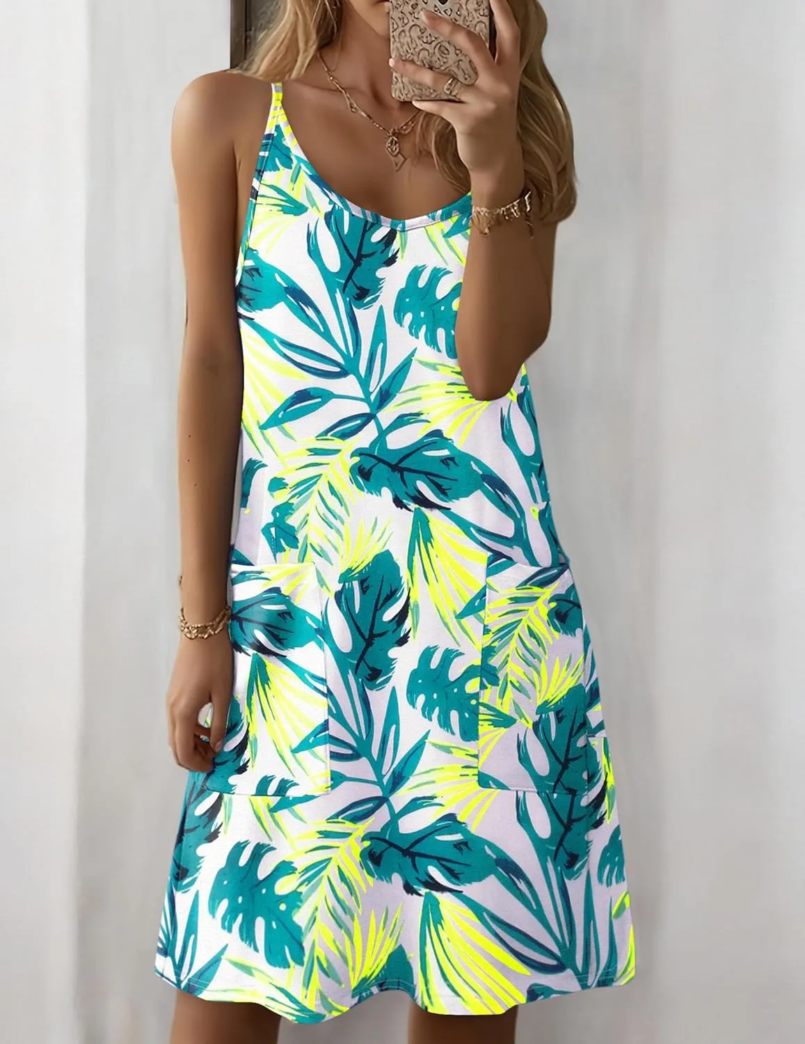 Zeagoo Women Summer Dresses Casual Beach Vacation Dress Spaghetti Strap Sundress Sleeveless Mini Short Dress with Pockets